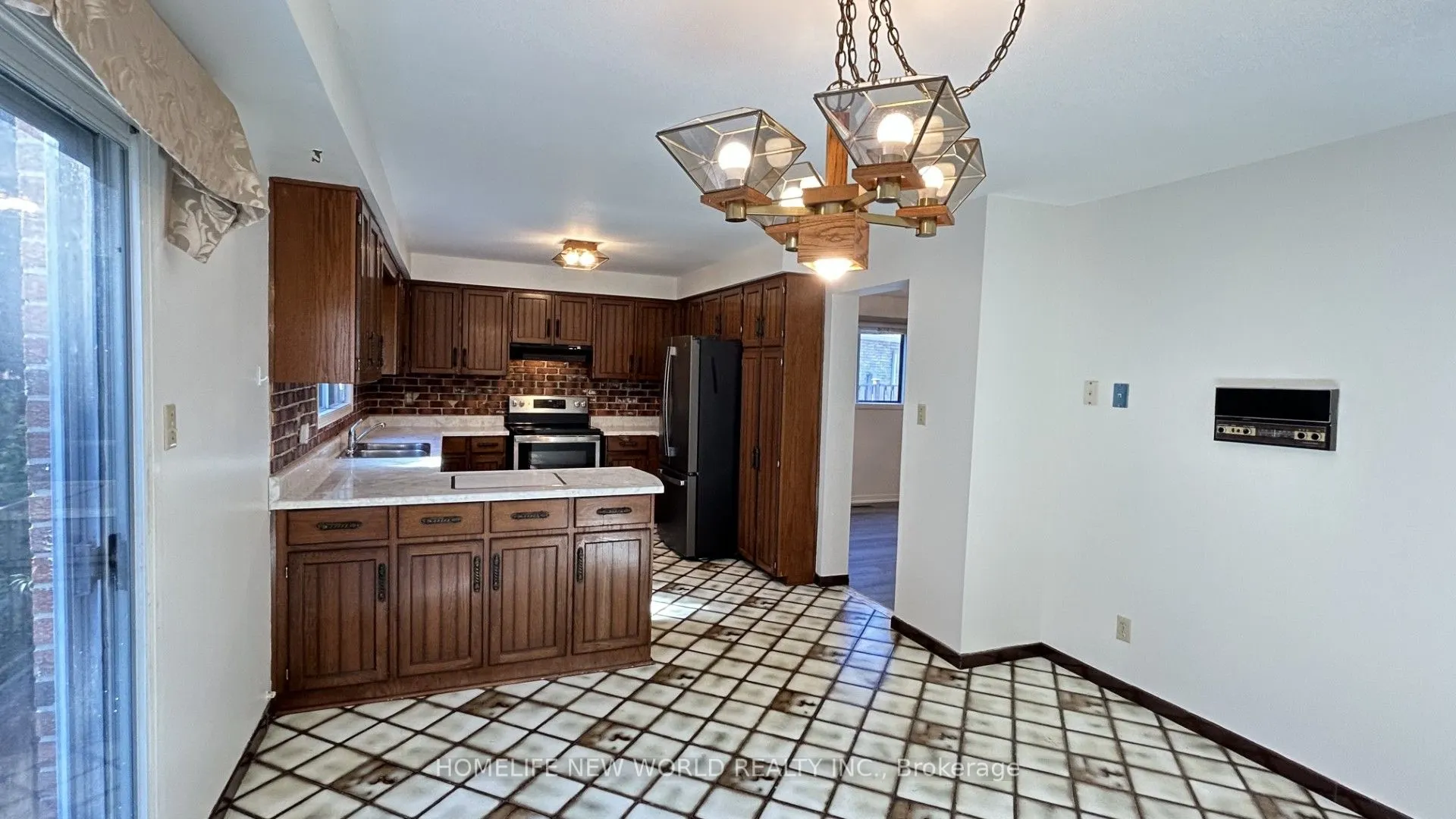 93 Willowbrook Road