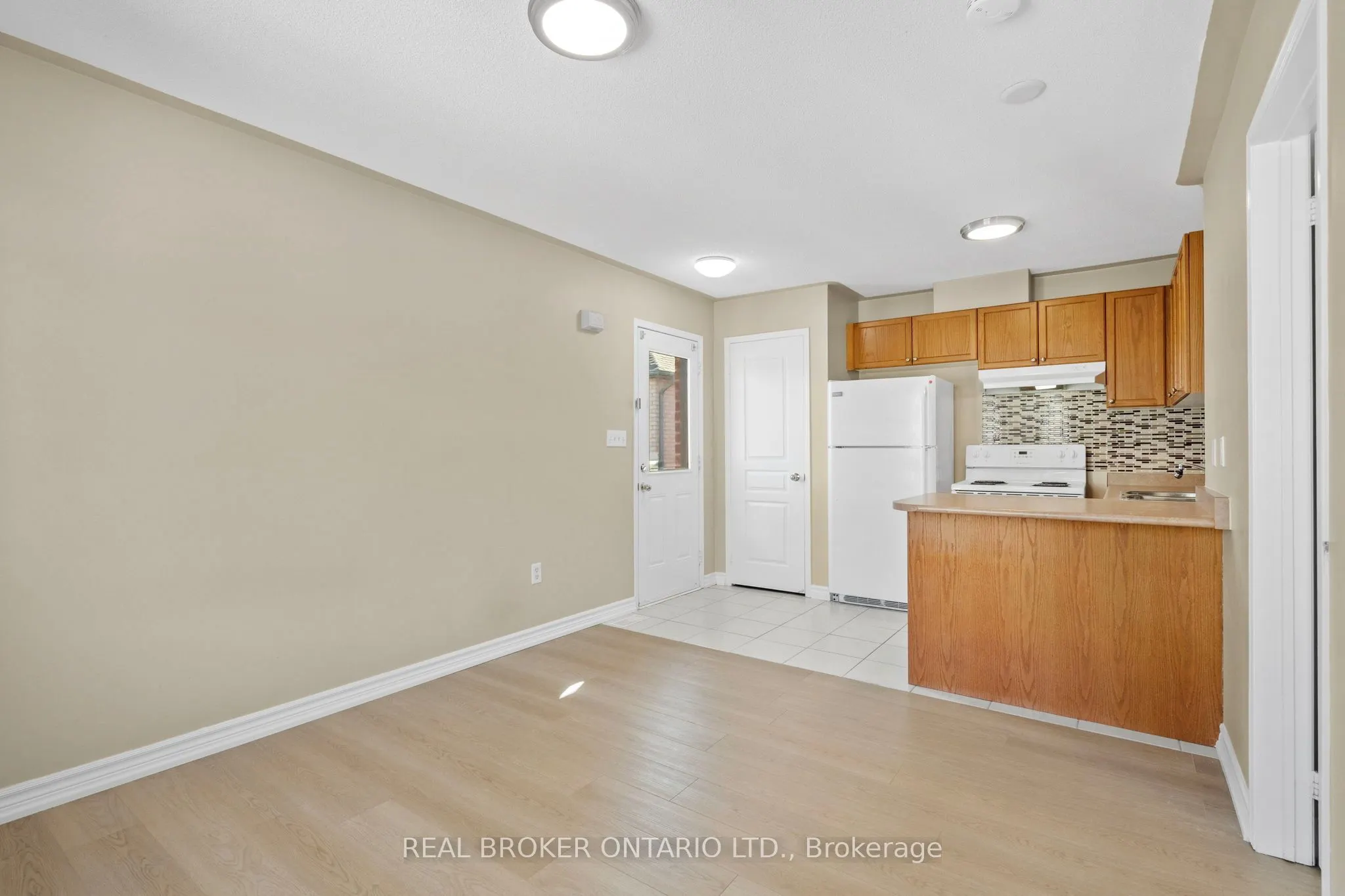 496 White's Hill Avenue, #Rear