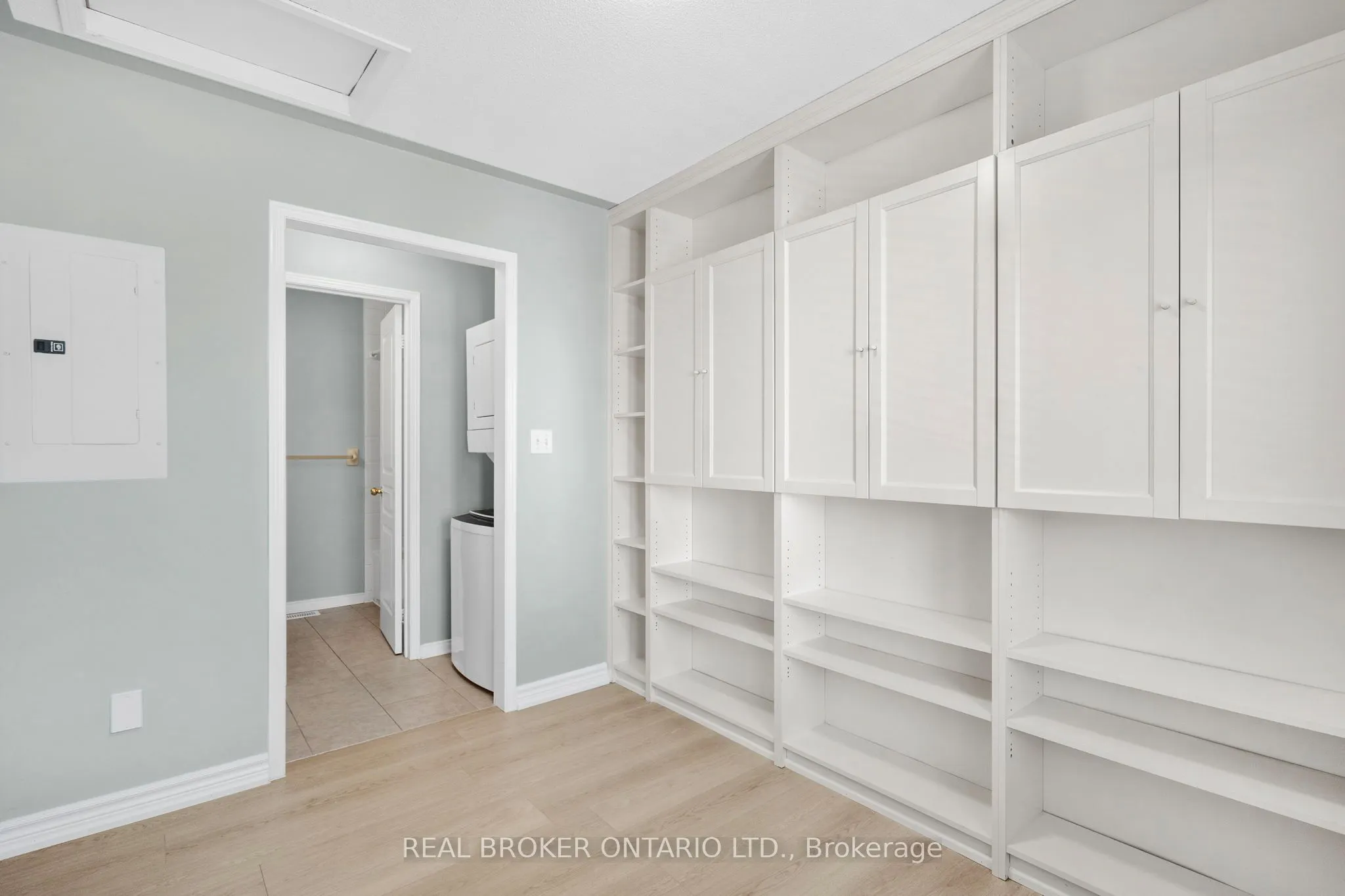 496 White's Hill Avenue, #Rear