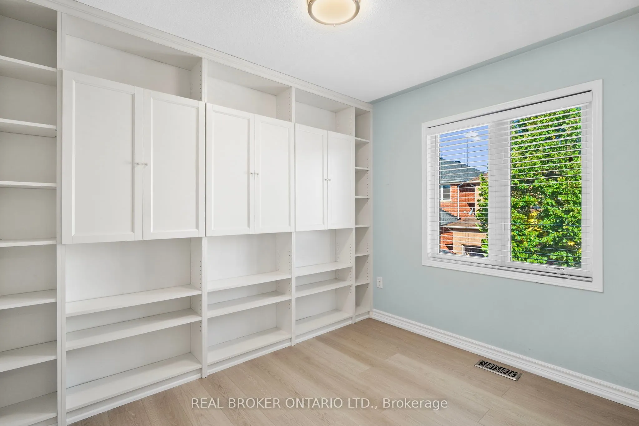 496 White's Hill Avenue, #Rear