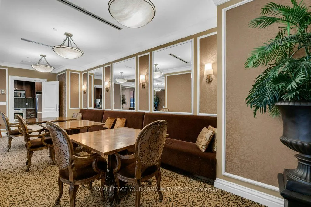 9235 Jane Street, #707