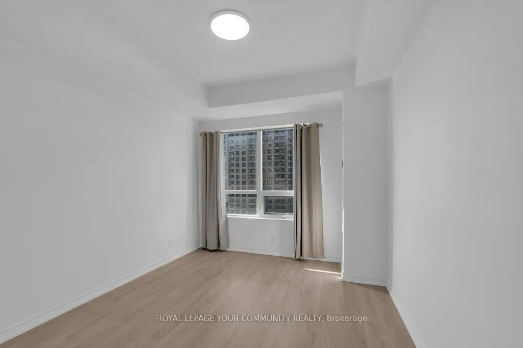 9235 Jane Street, #707