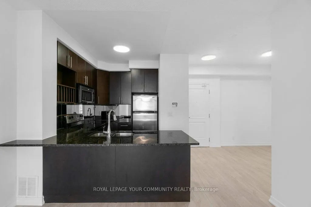 9235 Jane Street, #707