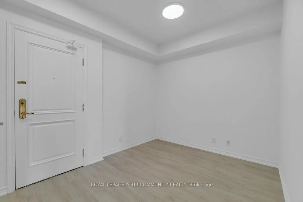 9235 Jane Street, #707