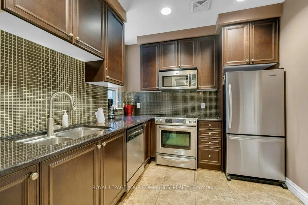 9235 Jane Street, #707