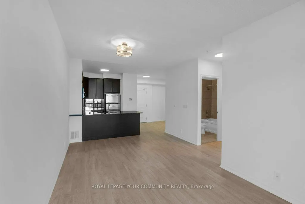 9235 Jane Street, #707