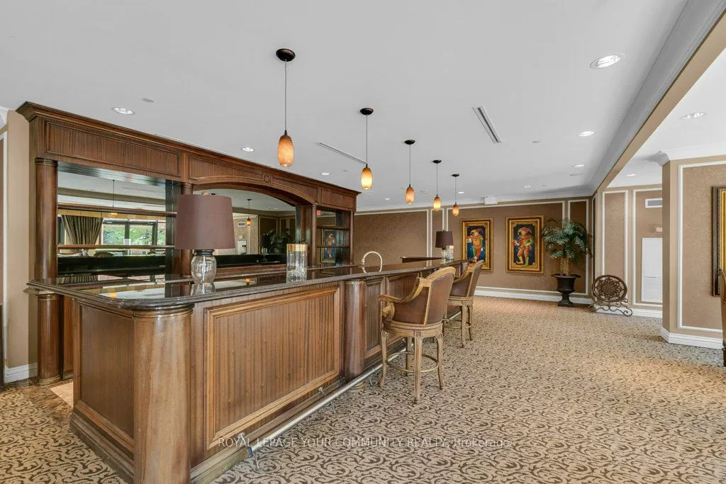 9235 Jane Street, #707