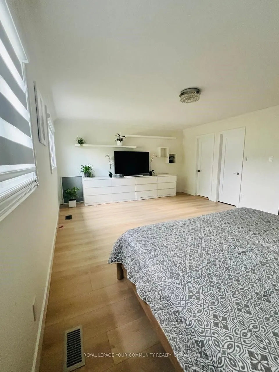 81 Avenue Road