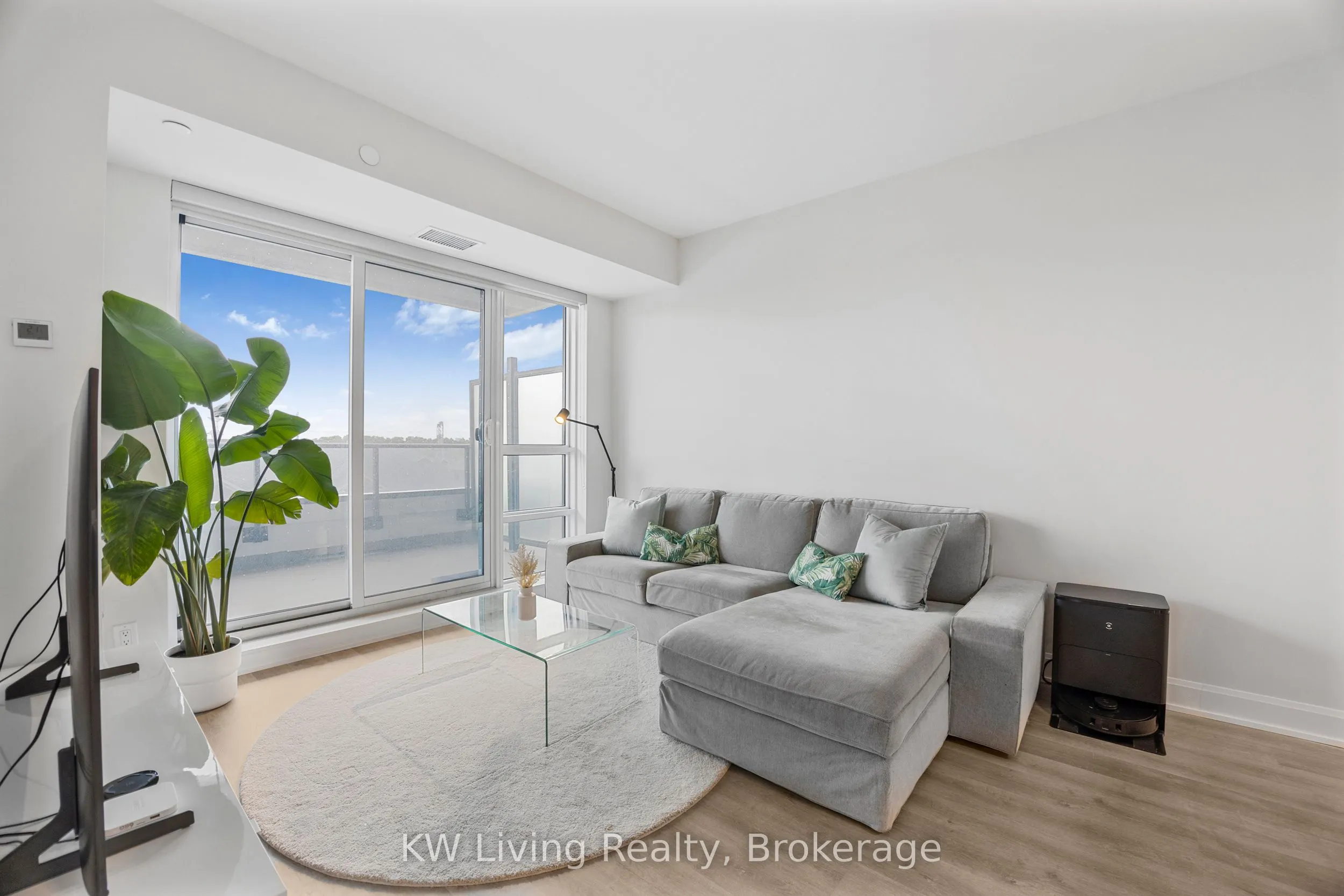 12 Gandhi Lane, #306