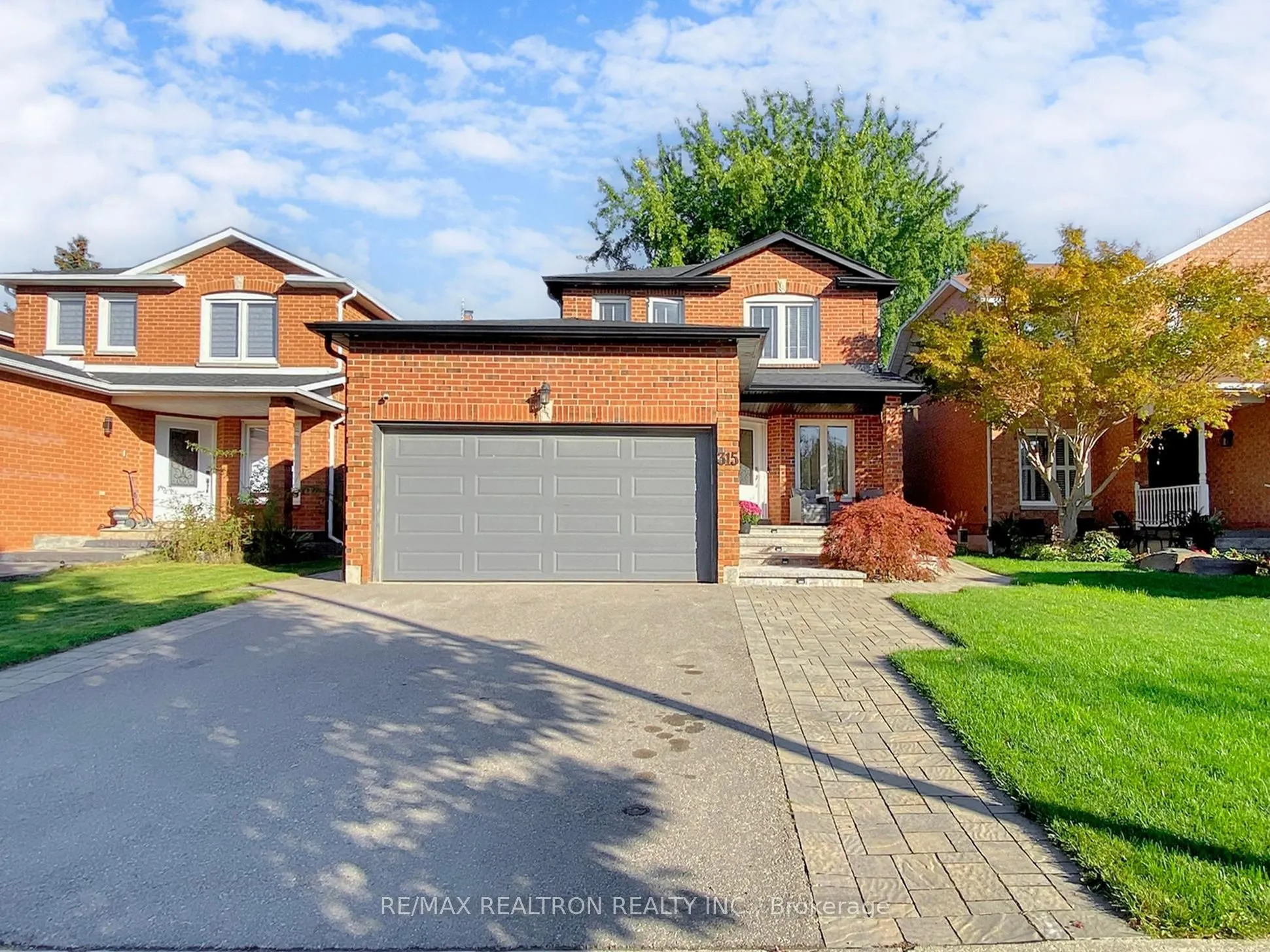 315 Waterside Crescent