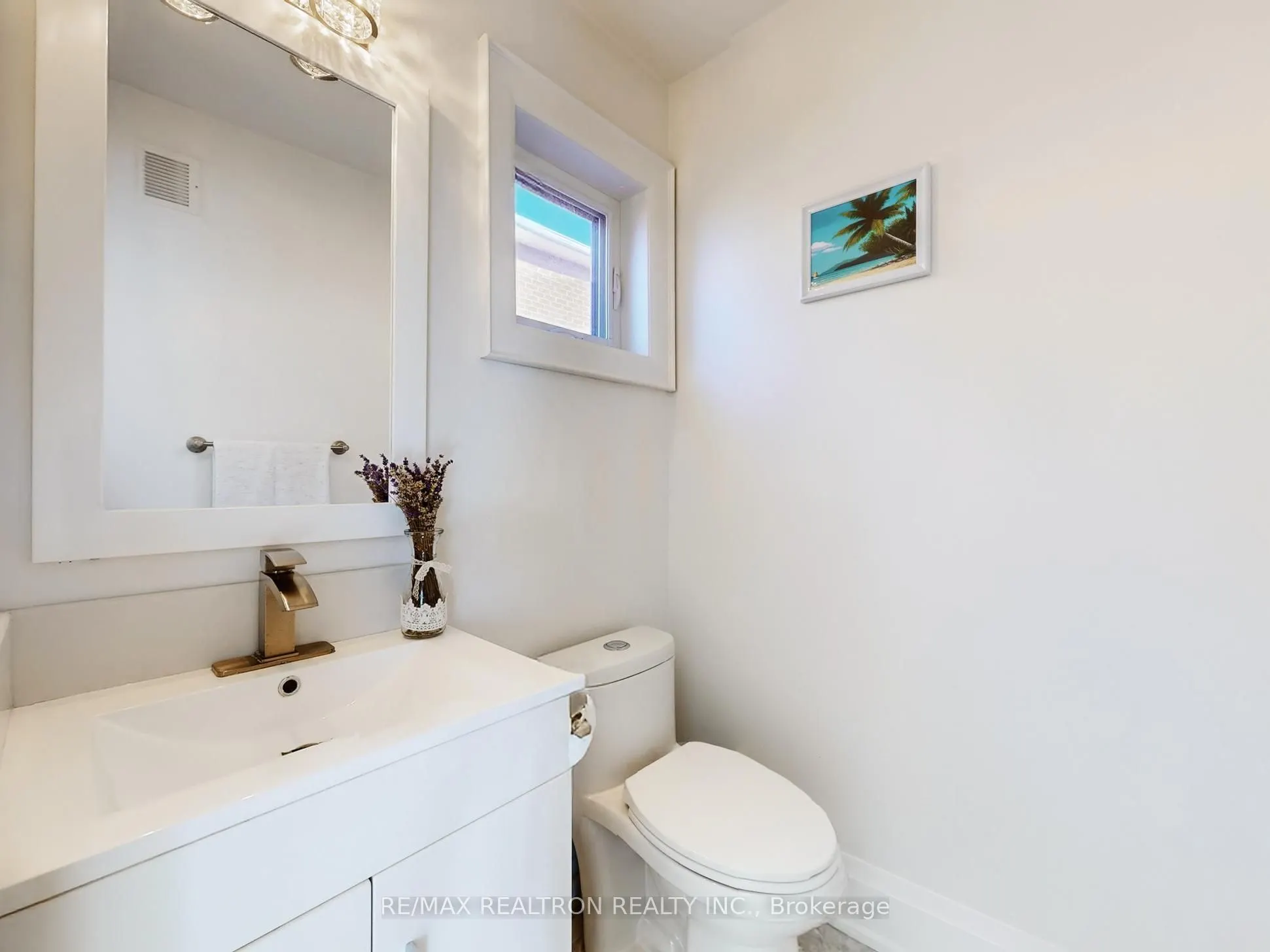 315 Waterside Crescent