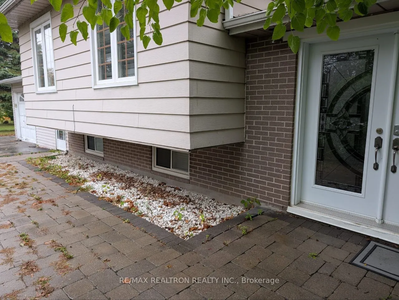 28 Lakeland Crescent