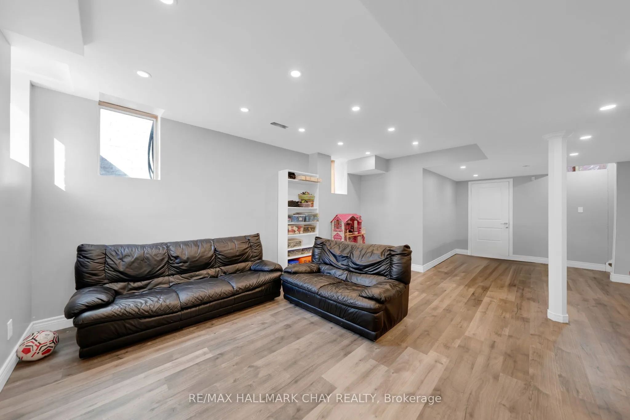 38 Sydie Lane