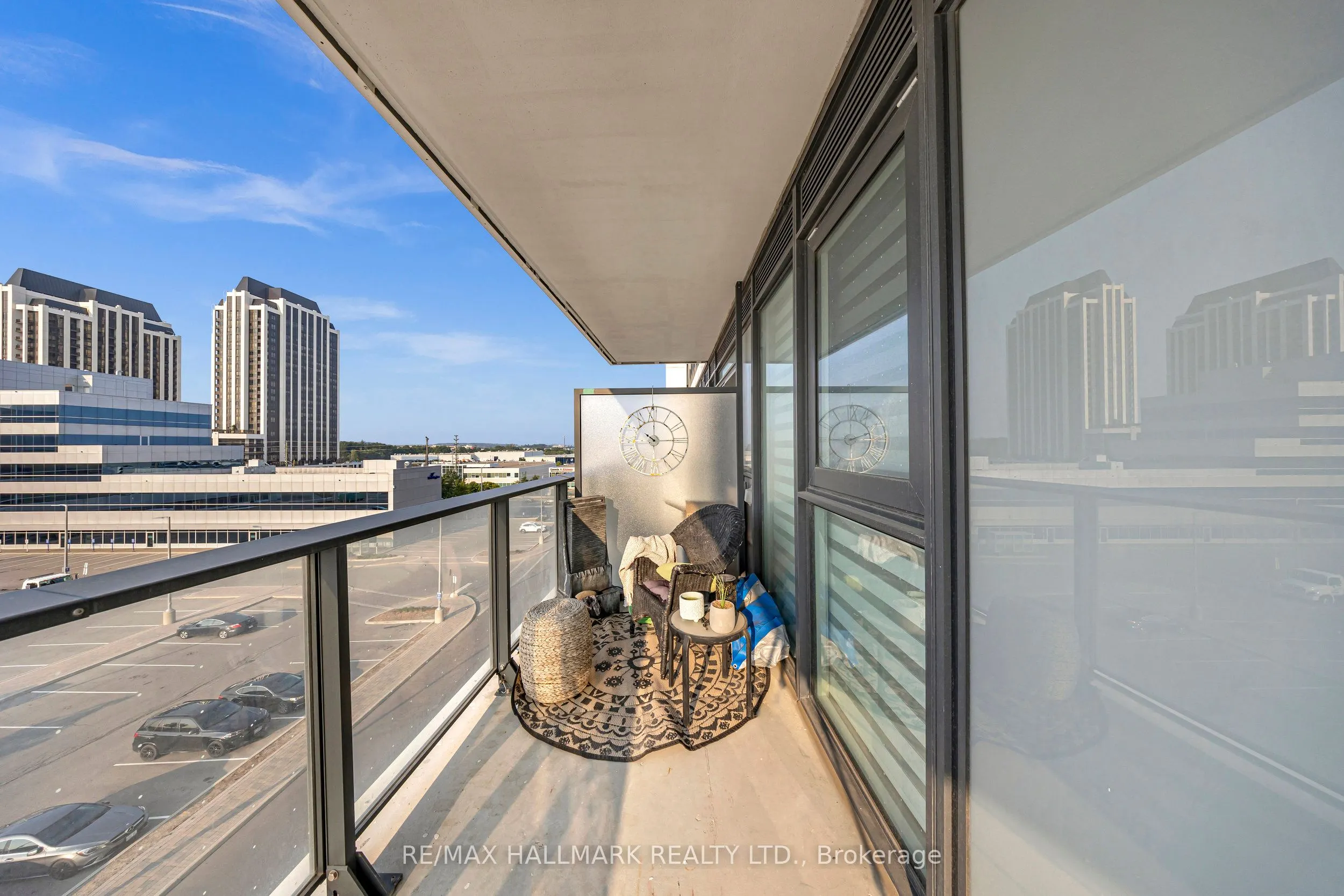9000 Jane Street, #427