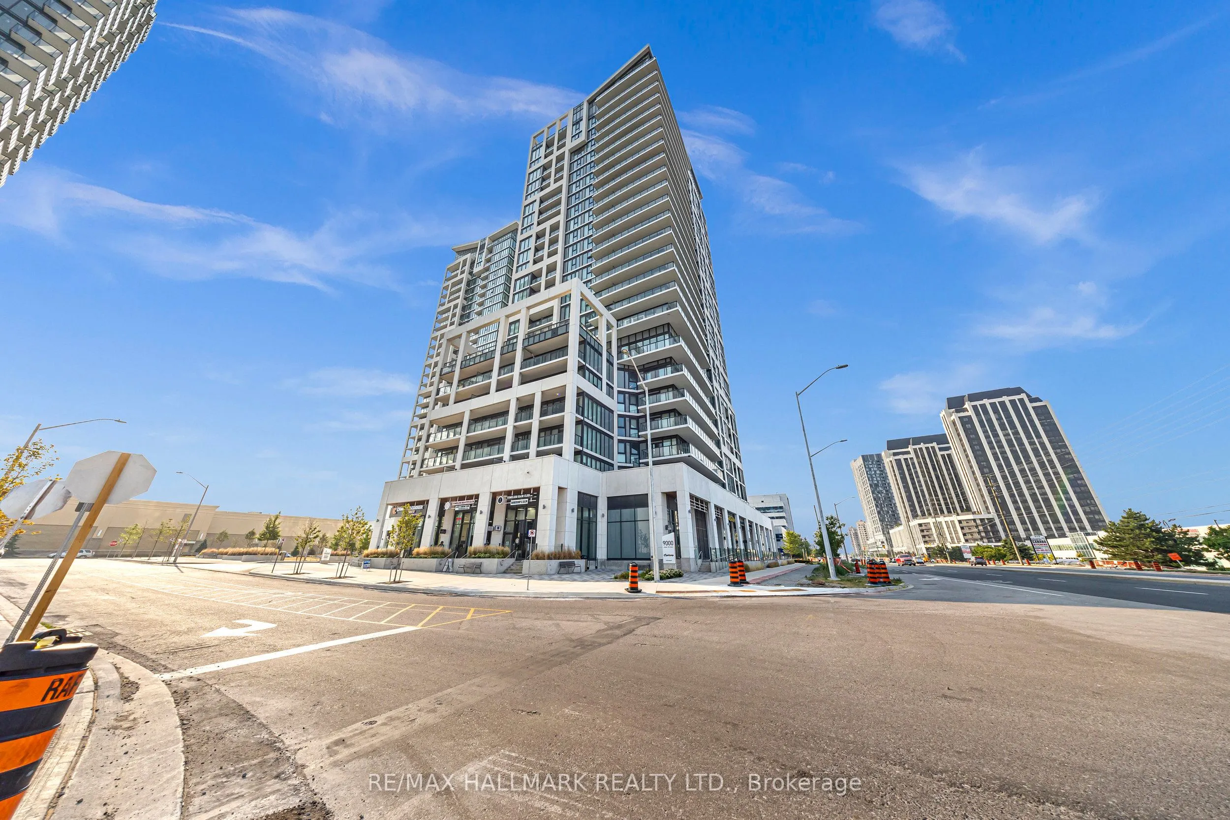 9000 Jane Street, #427