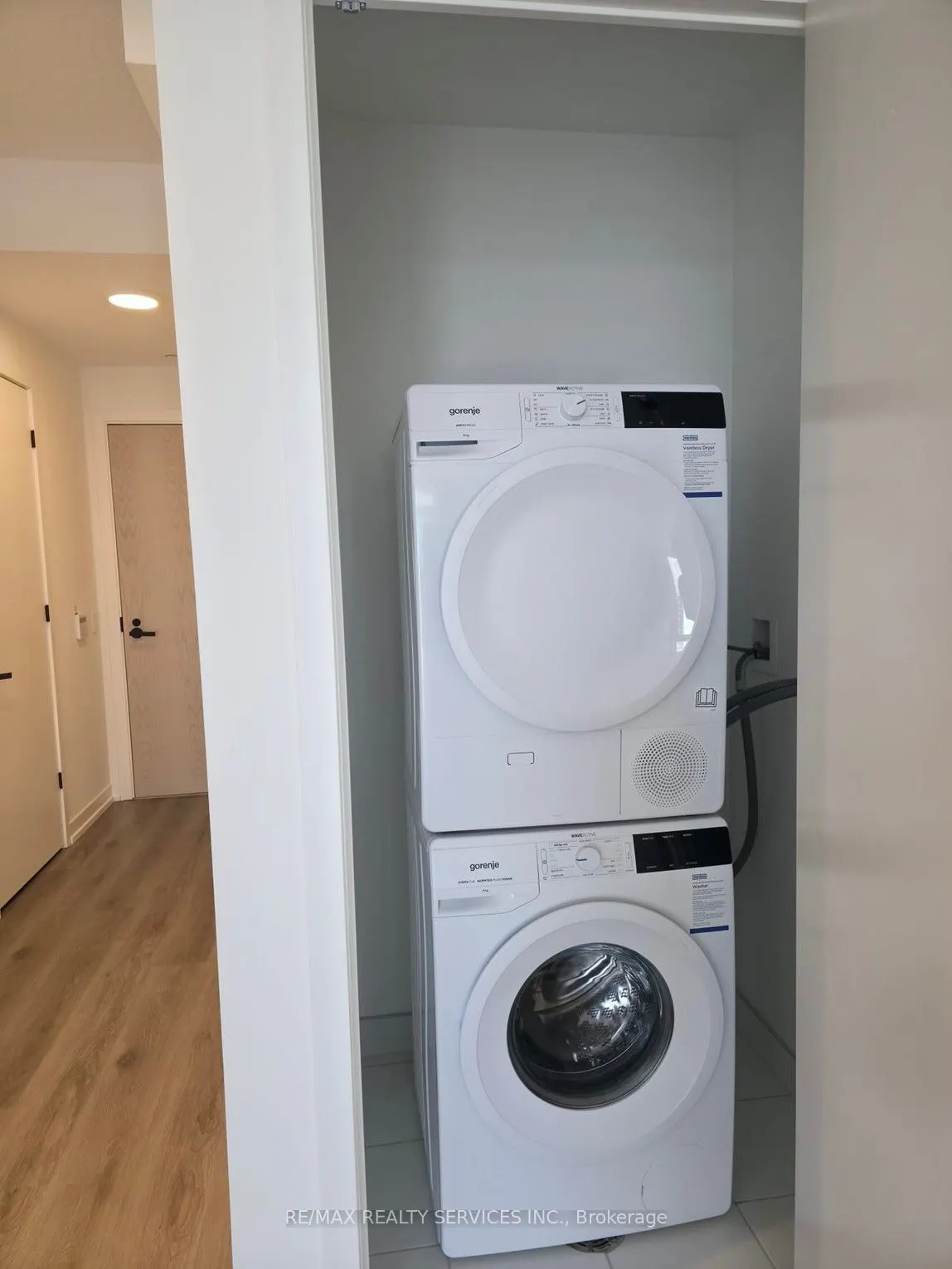 28 Interchange Way, #1815