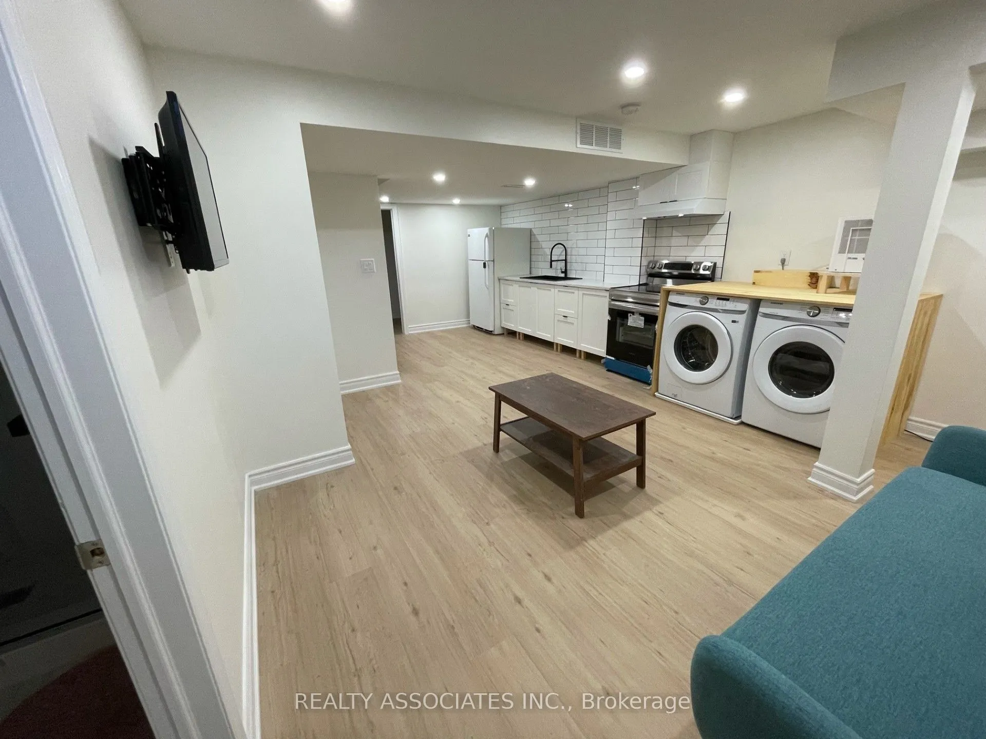 35 Vettese Court, #(Basement)