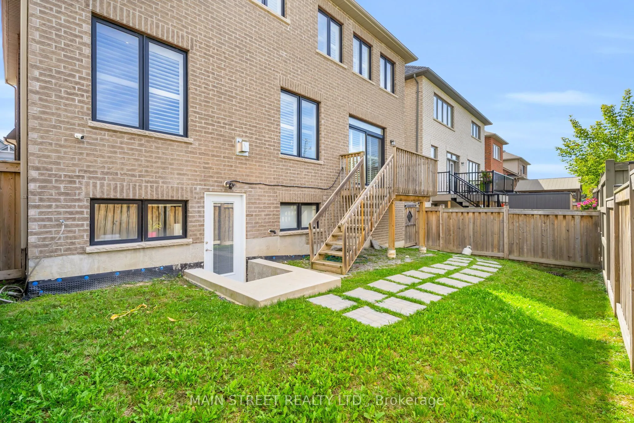 6 Leaden Hall Drive