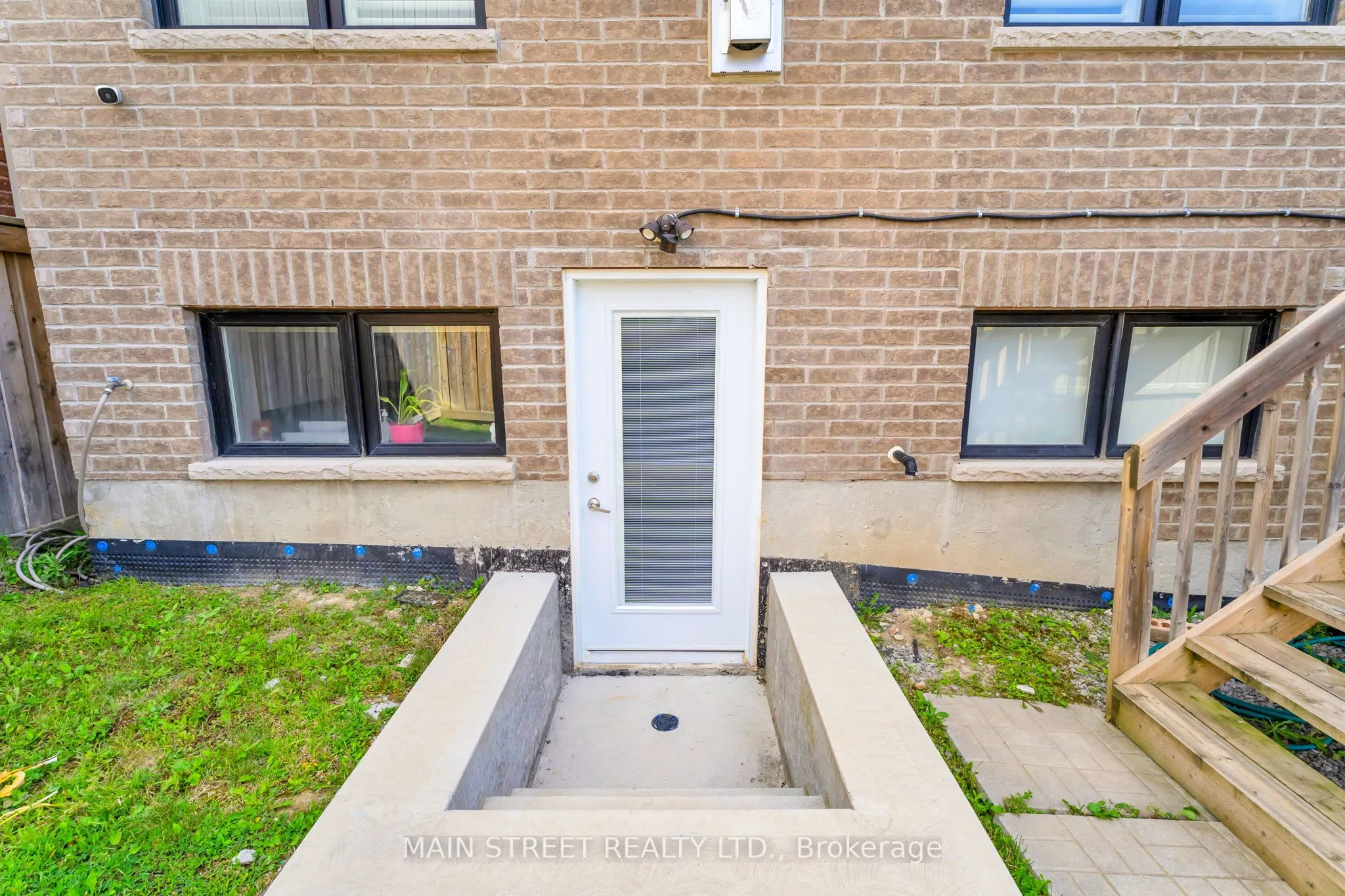 6 Leaden Hall Drive