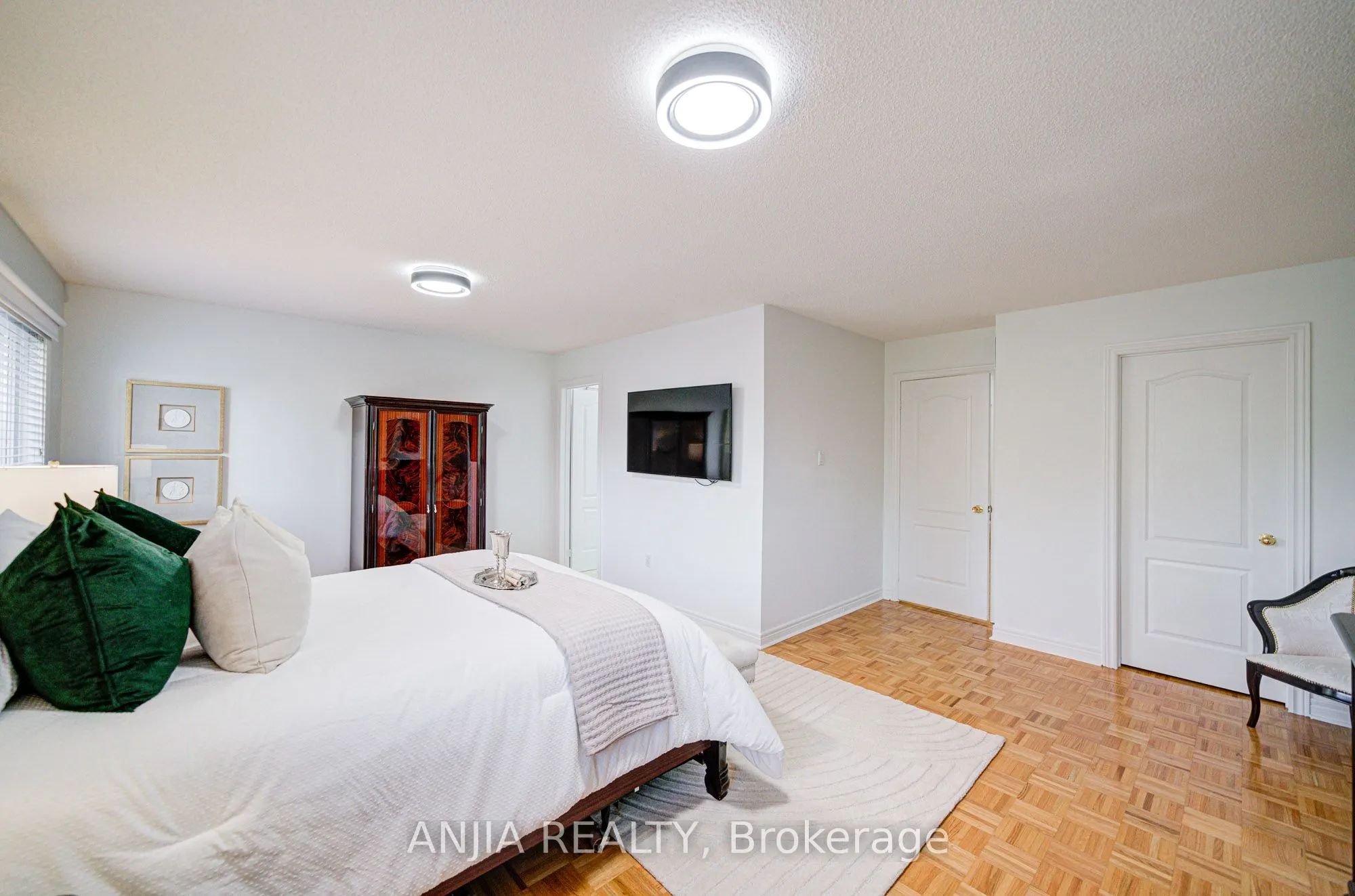 97 Blackthorn Drive