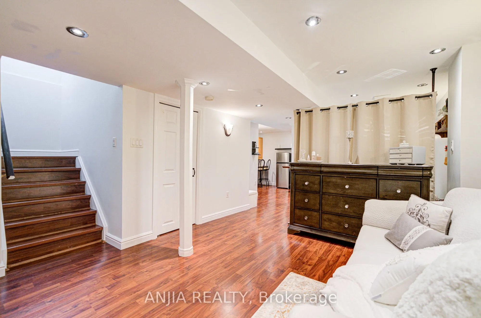 97 Blackthorn Drive