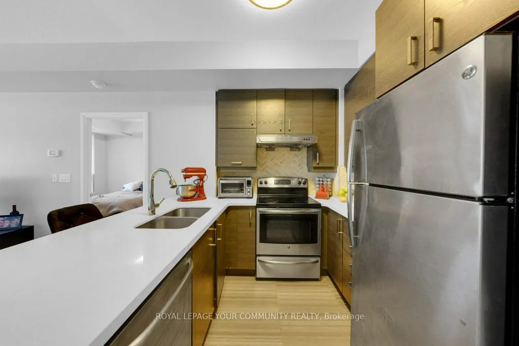 1 Uptown Drive, #202