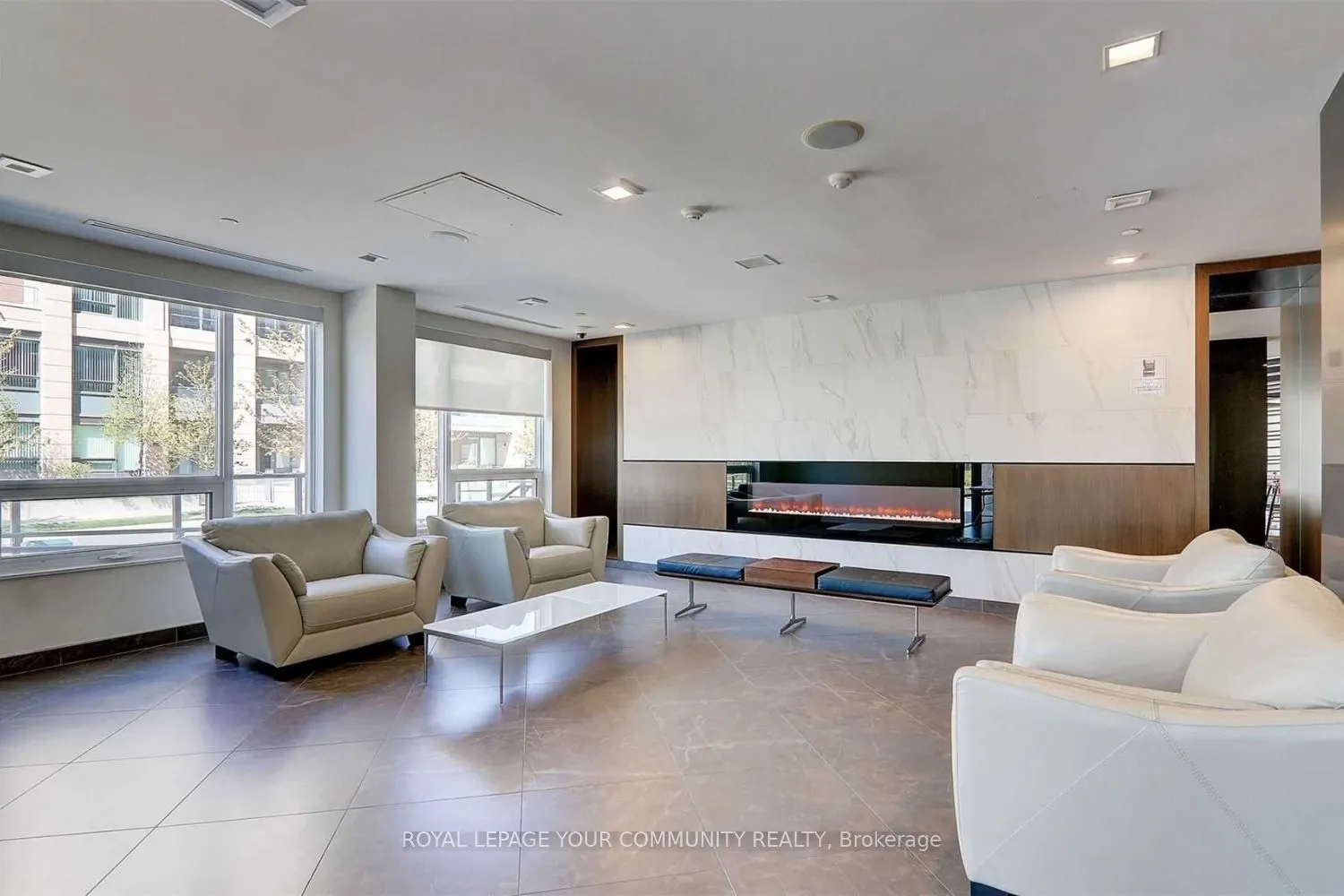 1 Uptown Drive, #202
