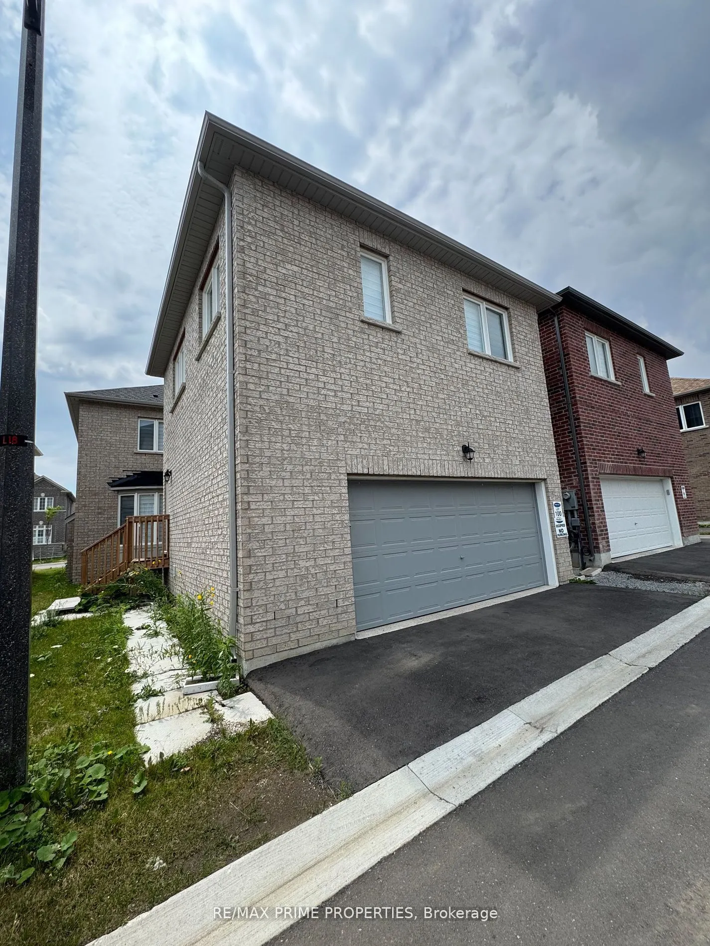 8 Waterleaf Road, #Coach House