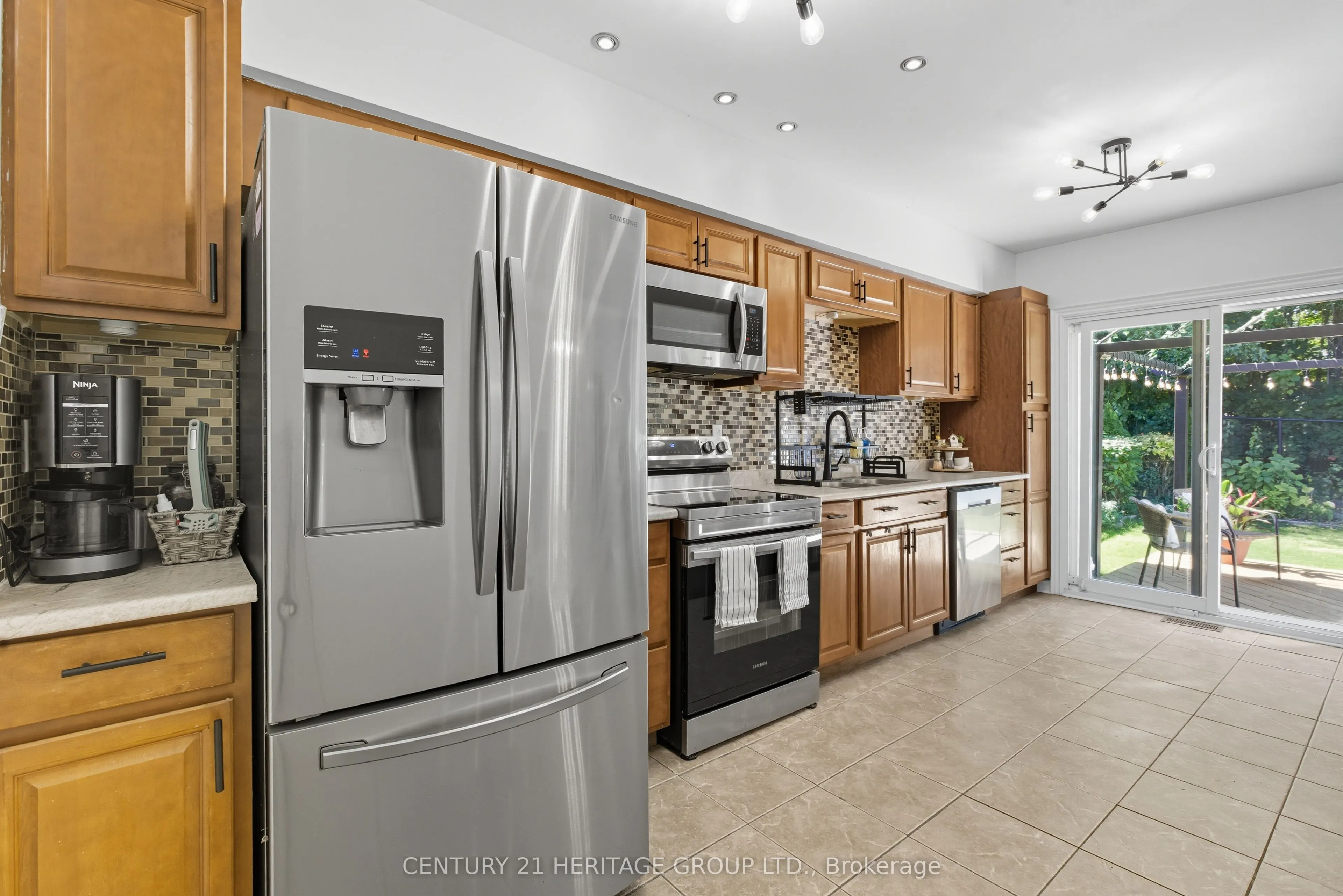 398 Carruthers Avenue