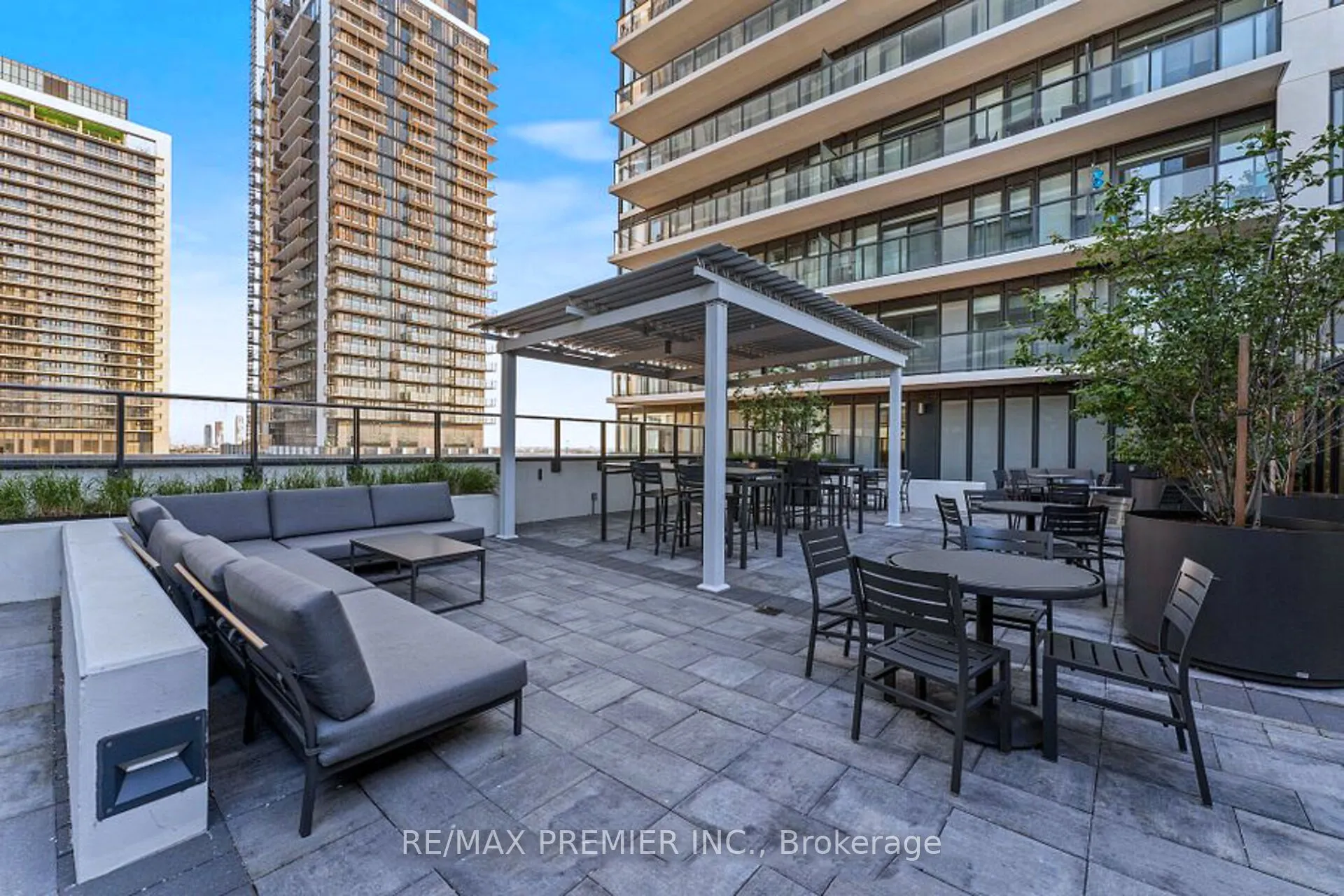9000 Jane Street, #1509