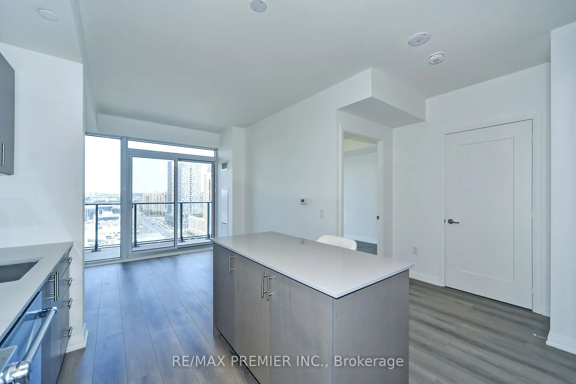 9000 Jane Street, #1509