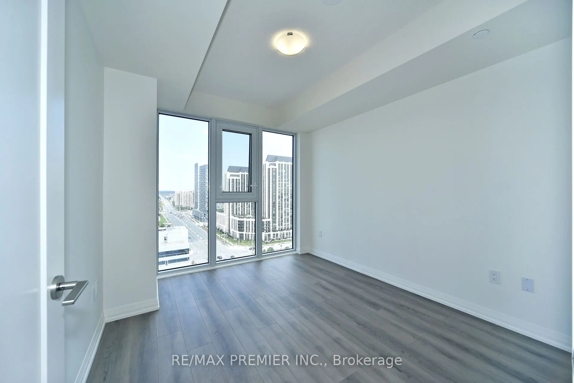 9000 Jane Street, #1509