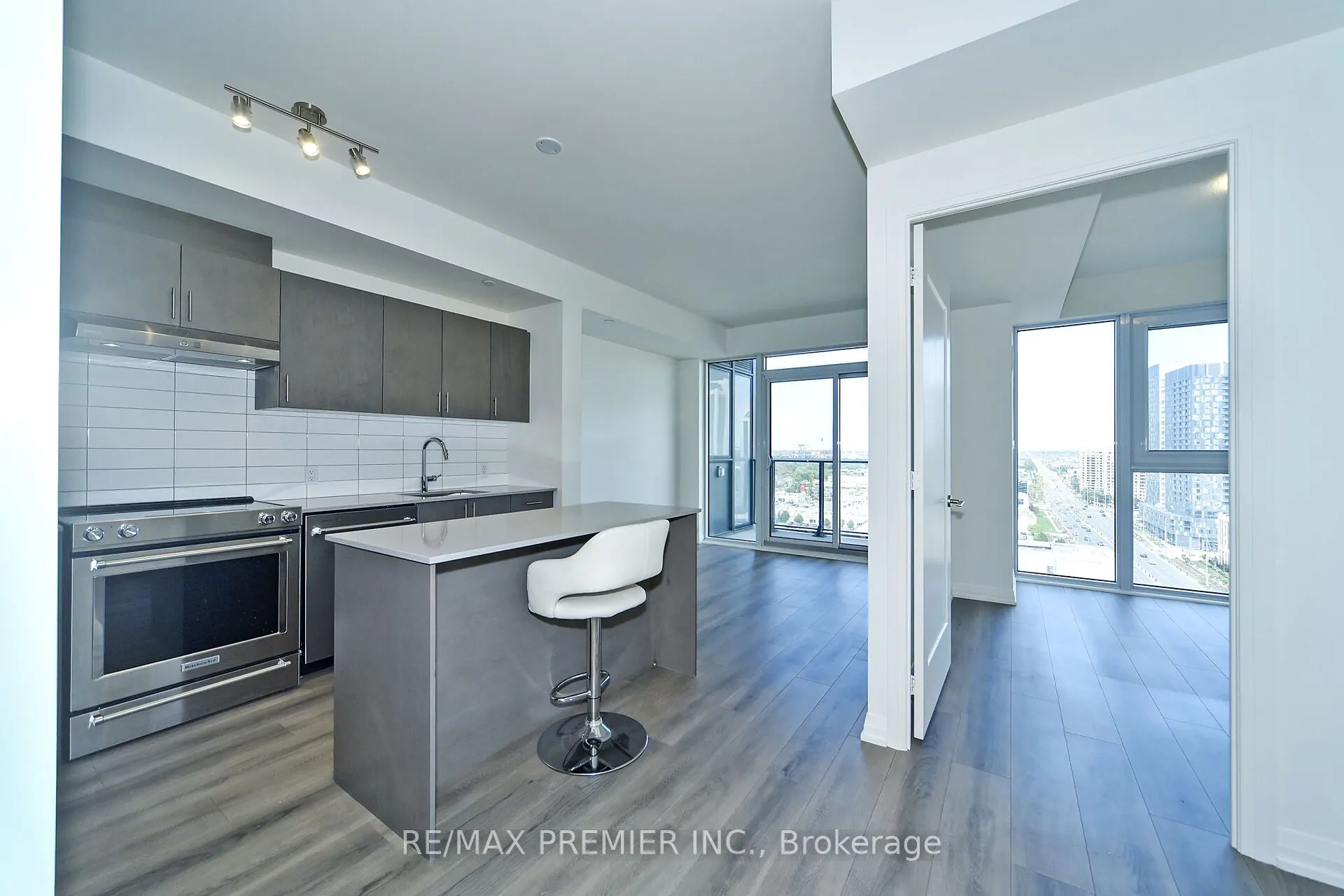 9000 Jane Street, #1509