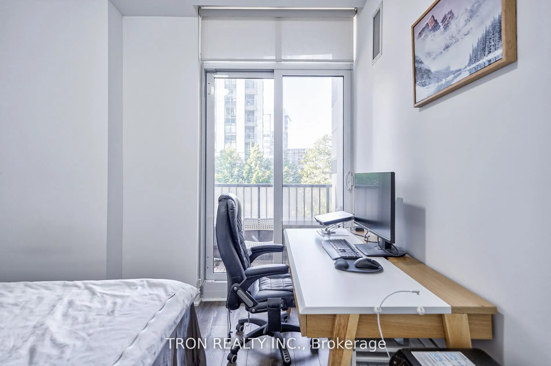 89 South Town Centre Boulevard, #109