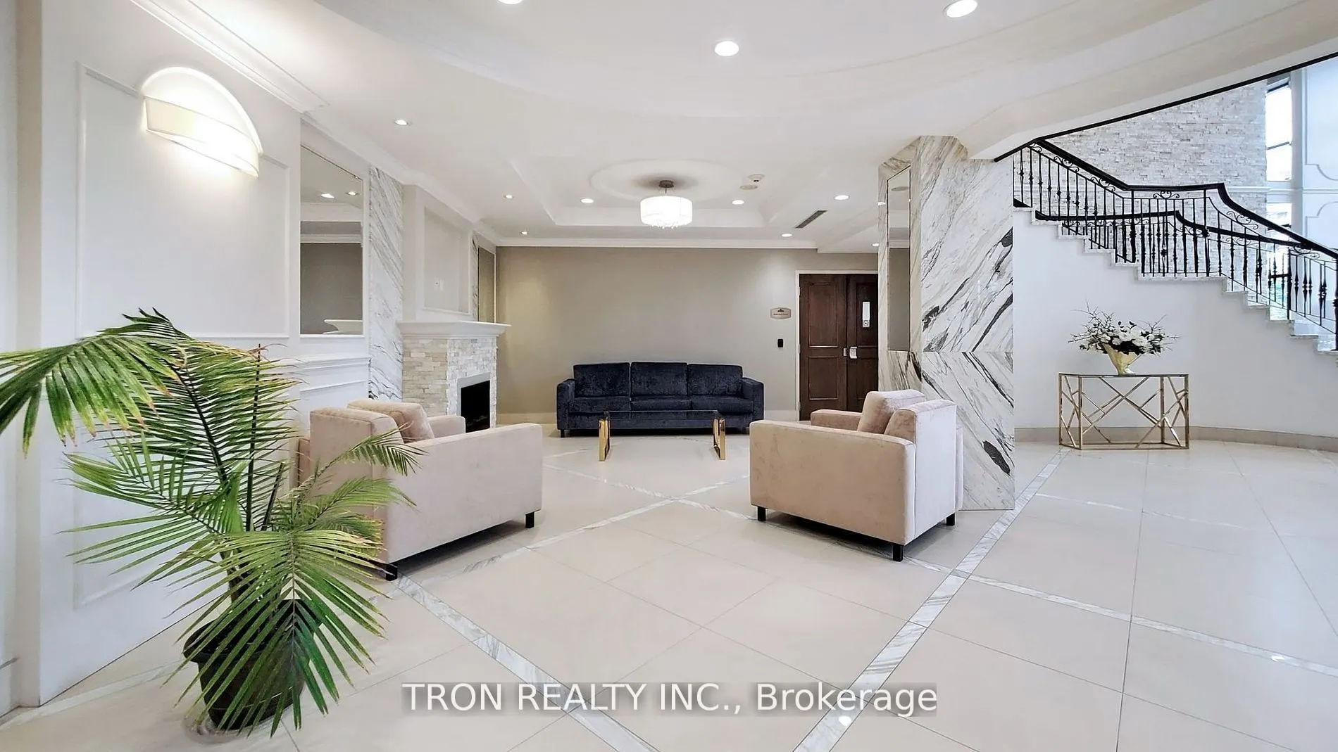 89 South Town Centre Boulevard, #109