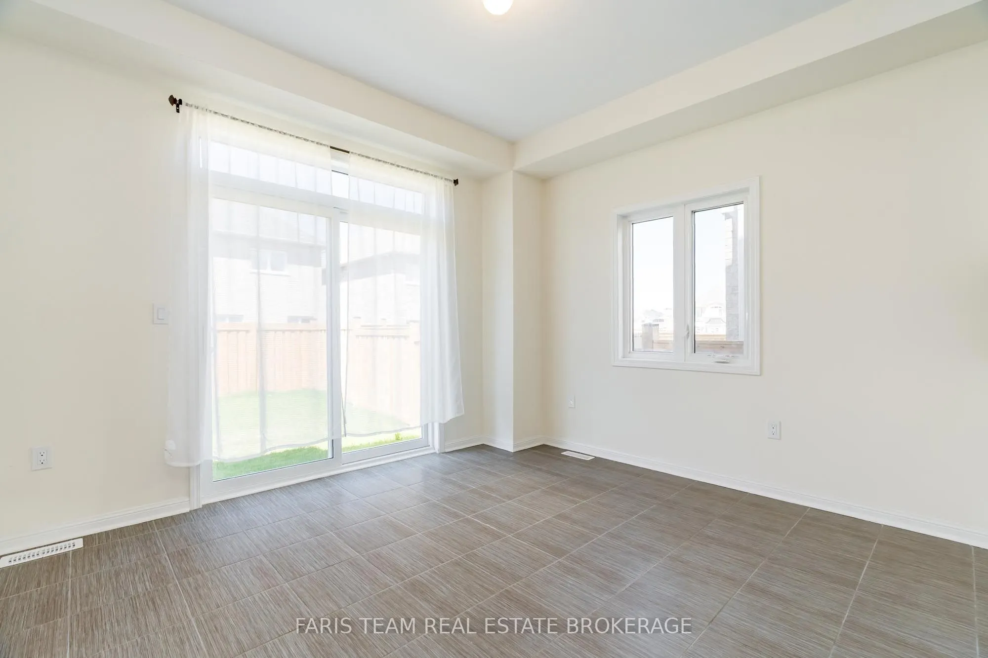 6 Cliff Thompson Court