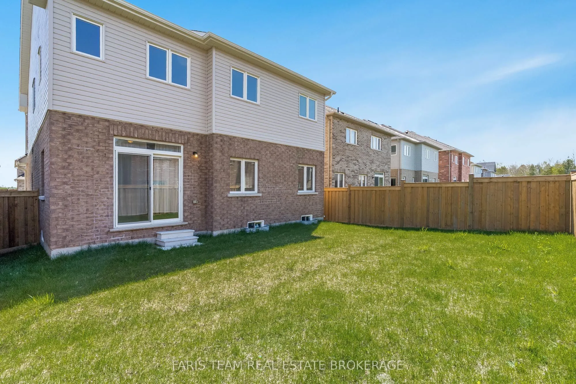 6 Cliff Thompson Court