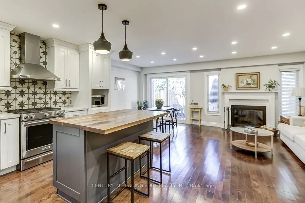 89 REGINALD Crescent