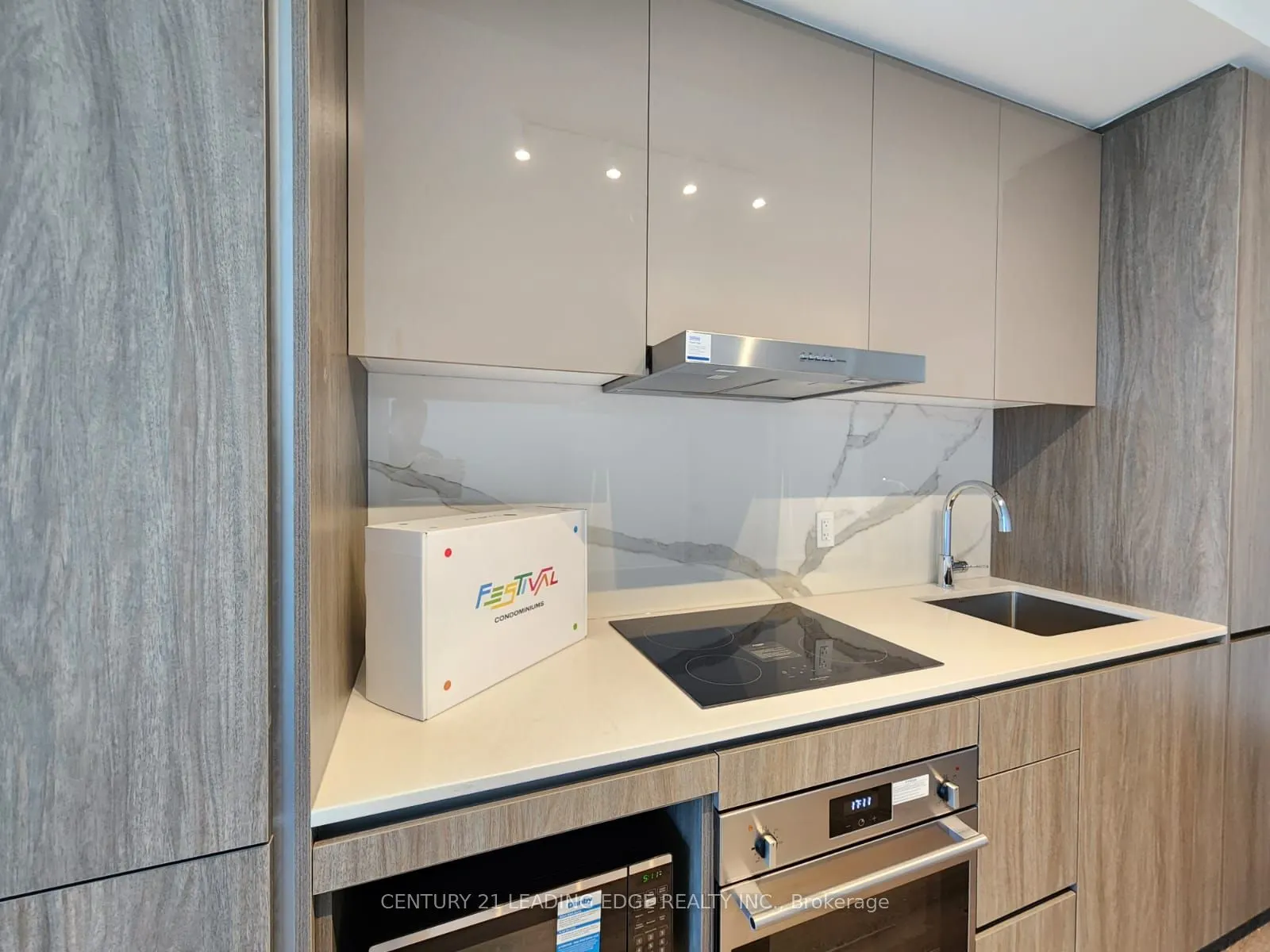 28 Interchange Way, #4210