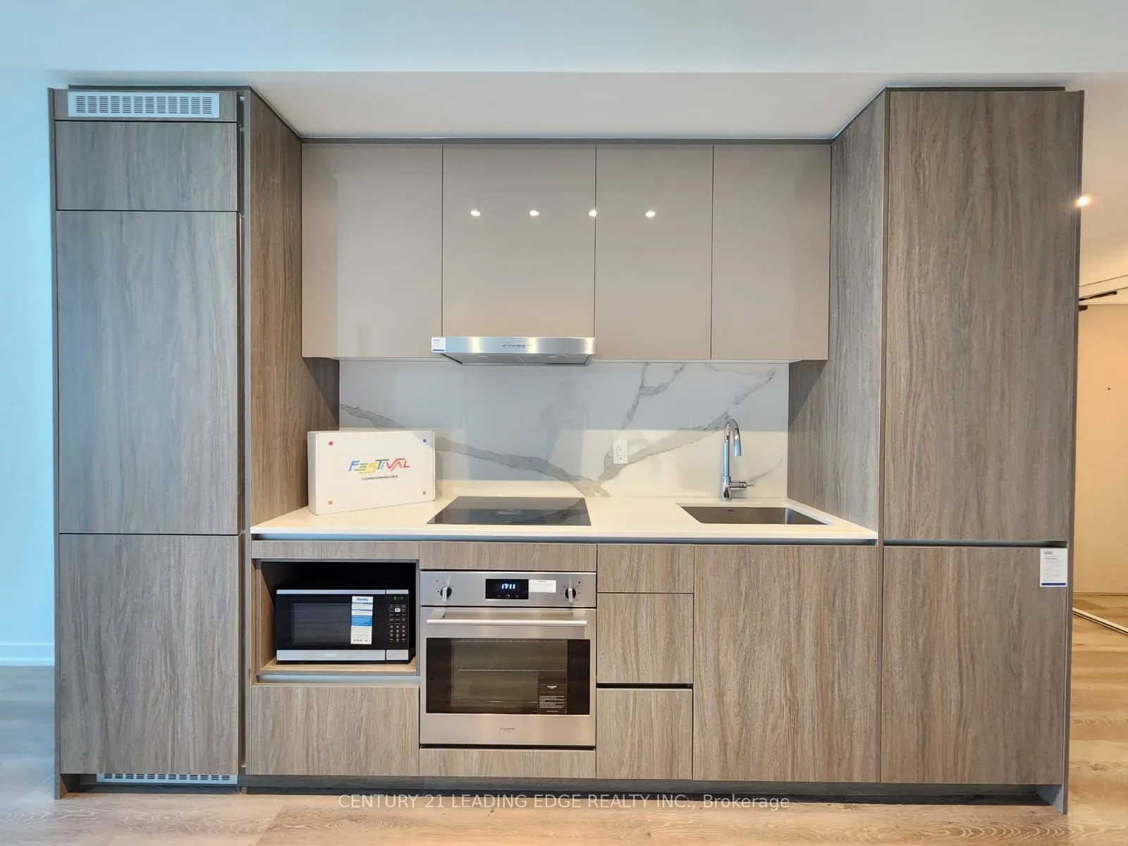28 Interchange Way, #4210