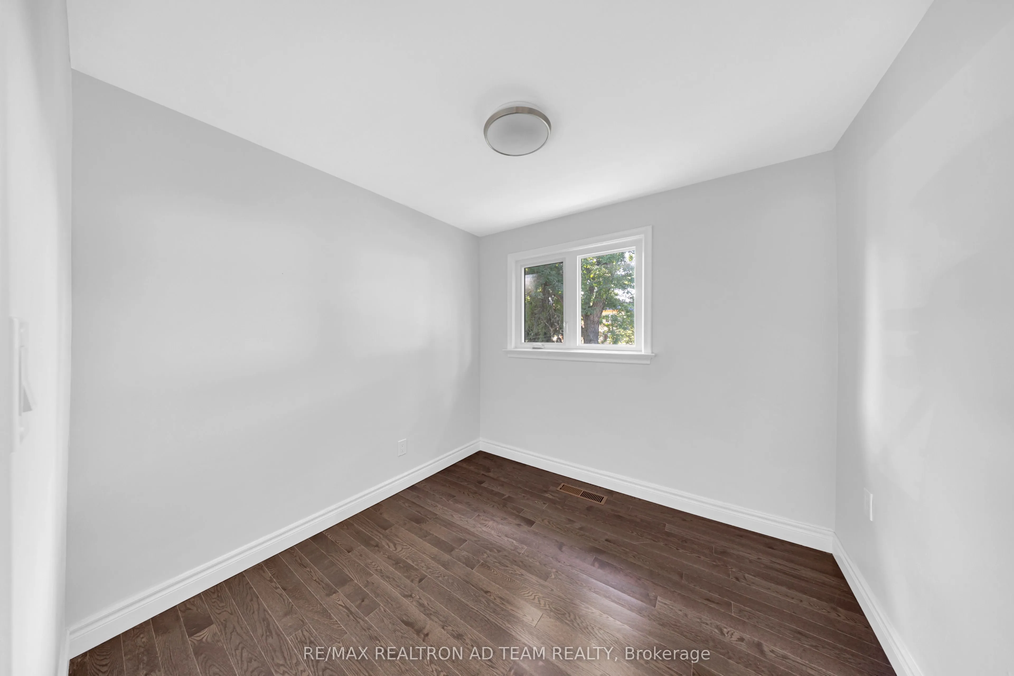 18 Windridge Drive, #Main