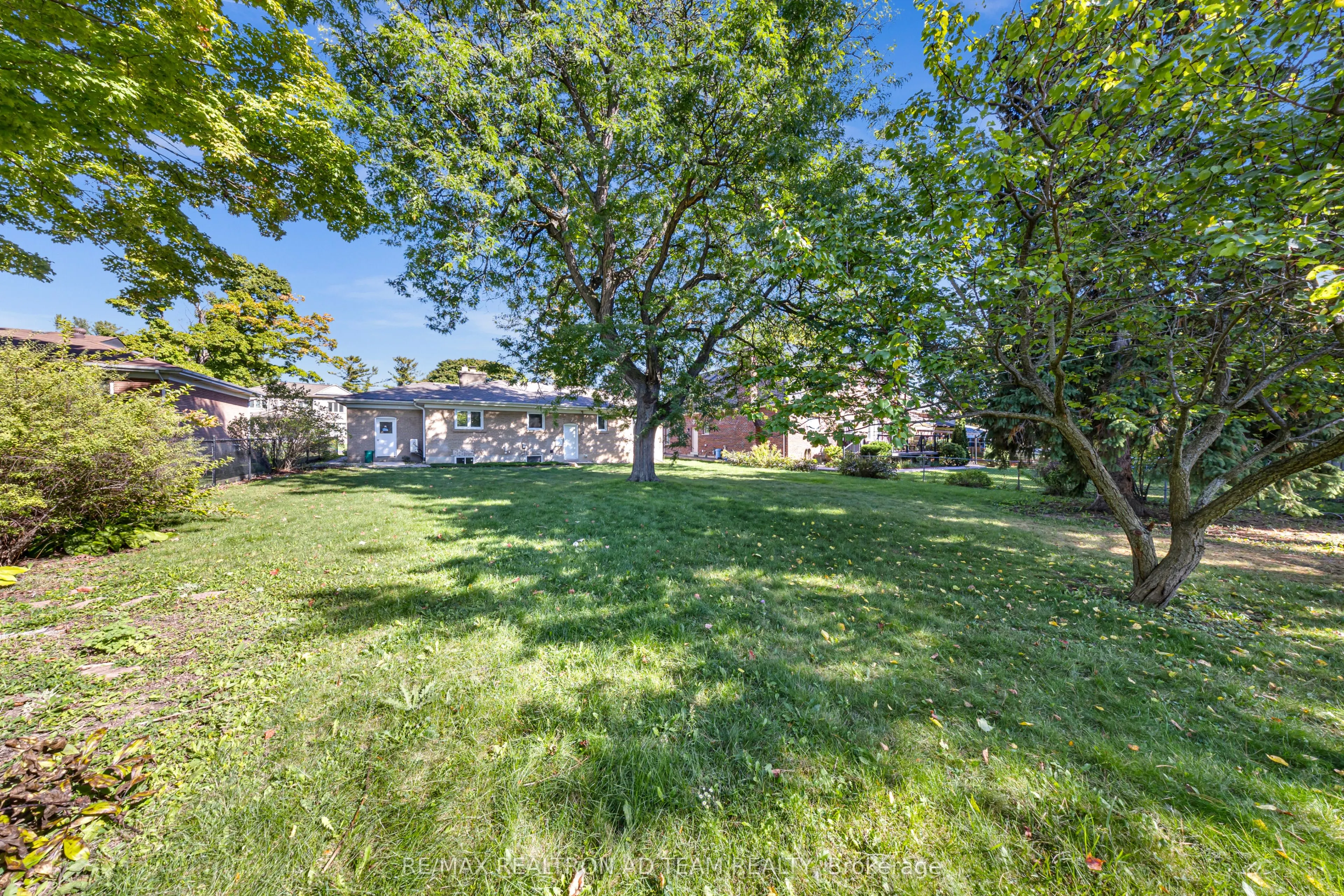 18 Windridge Drive, #Main