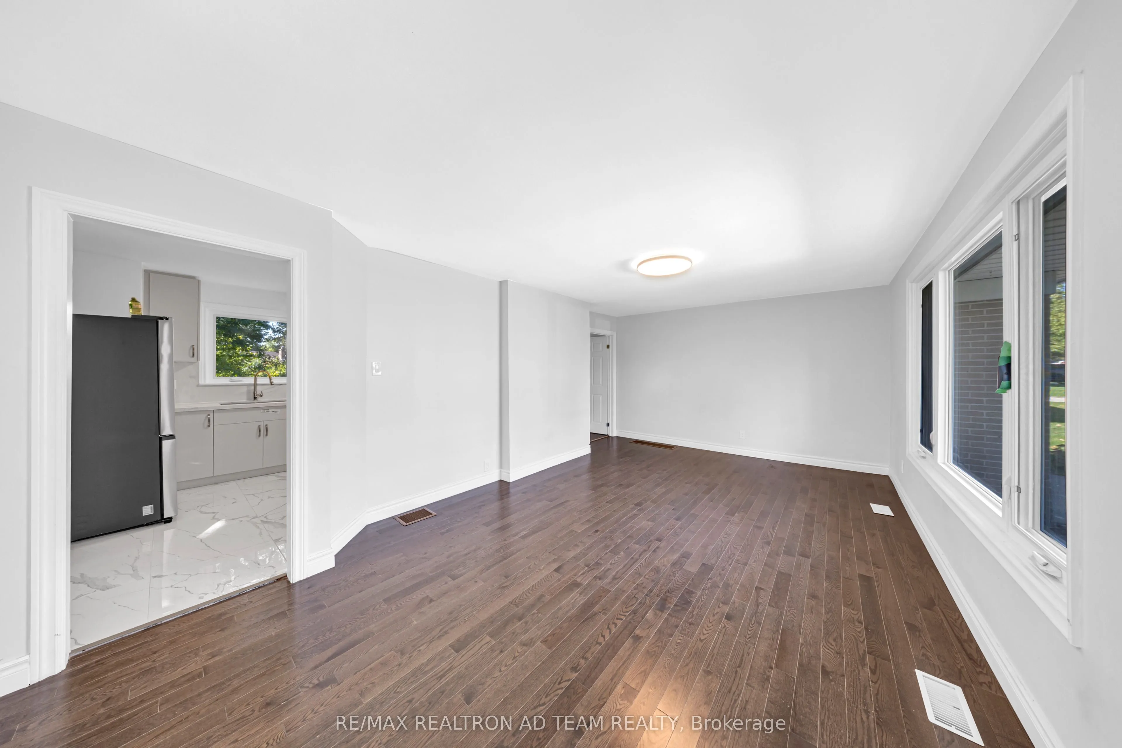 18 Windridge Drive, #Main