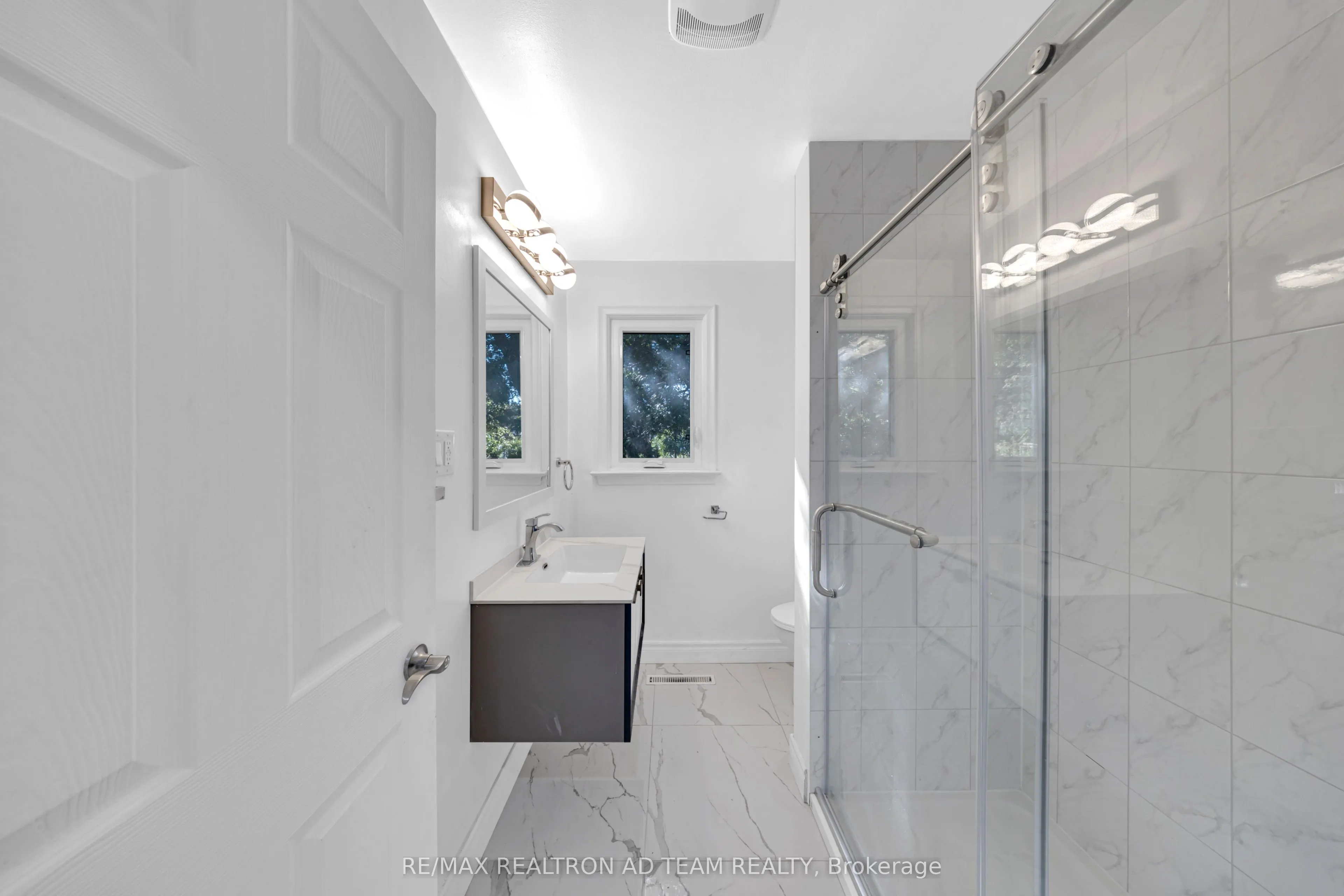 18 Windridge Drive, #Main