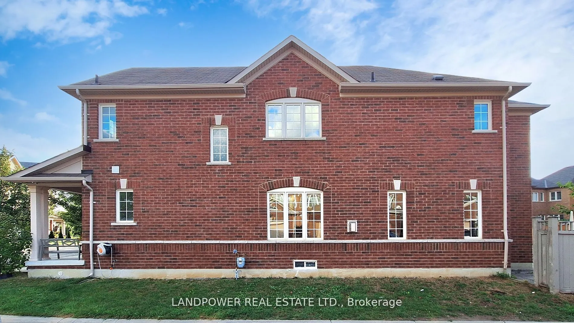 6 Pyneside Street