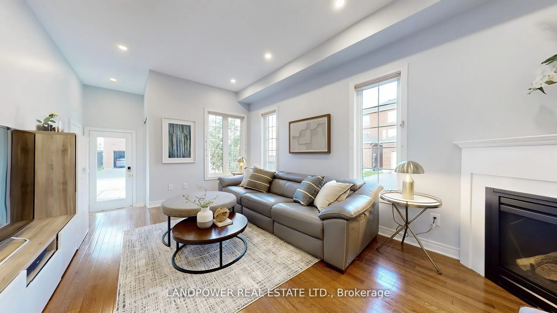 6 Pyneside Street