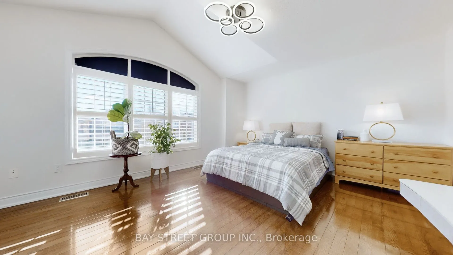 115 COLESBROOK Road