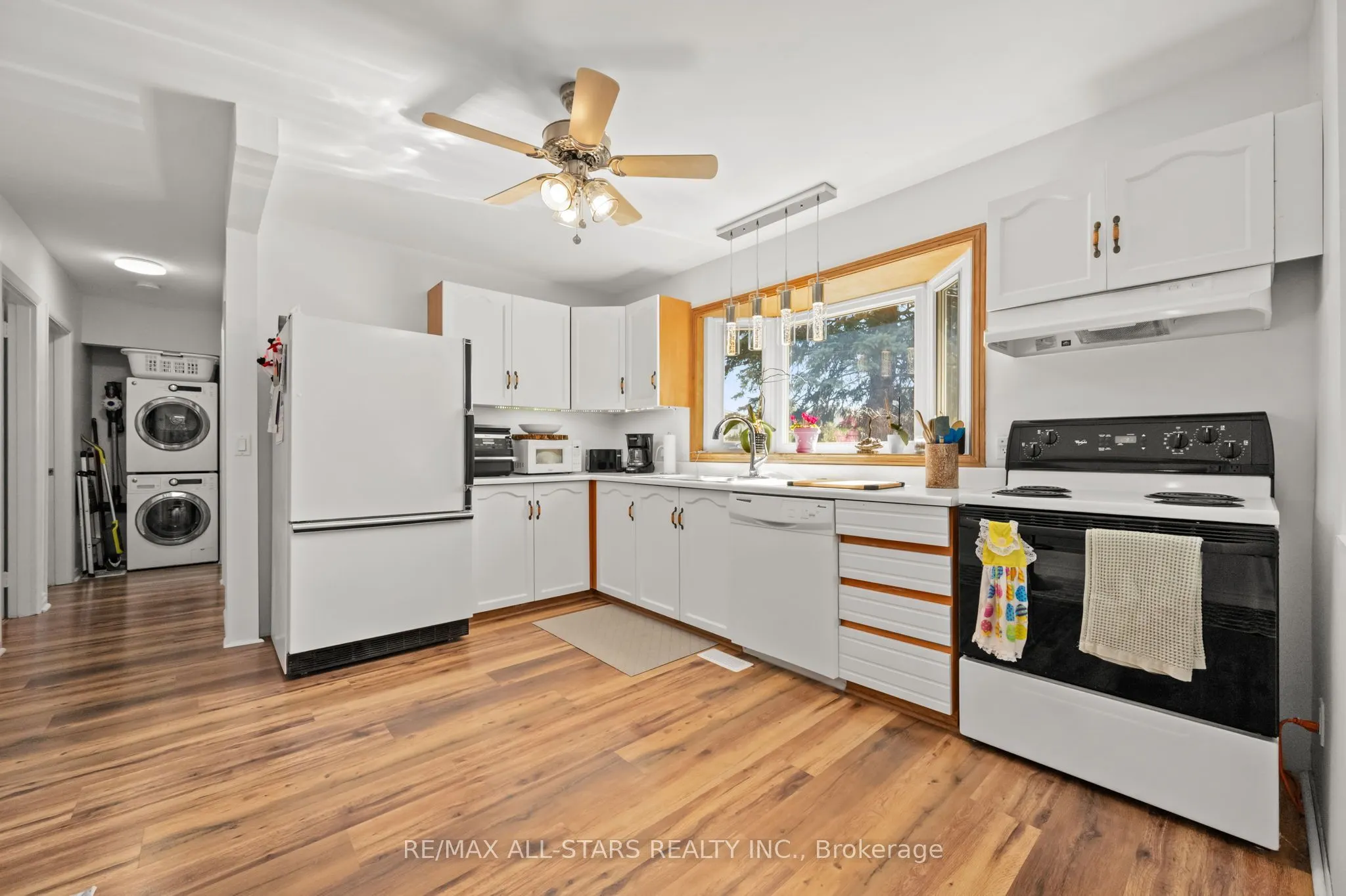 40 Riverglen Drive