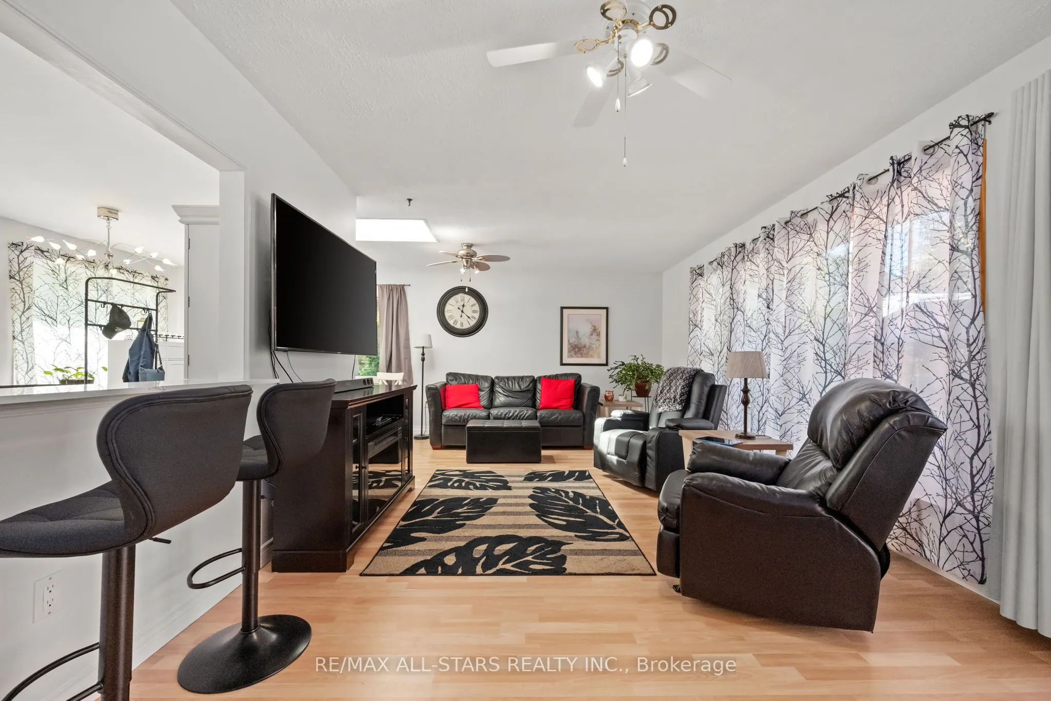 40 Riverglen Drive