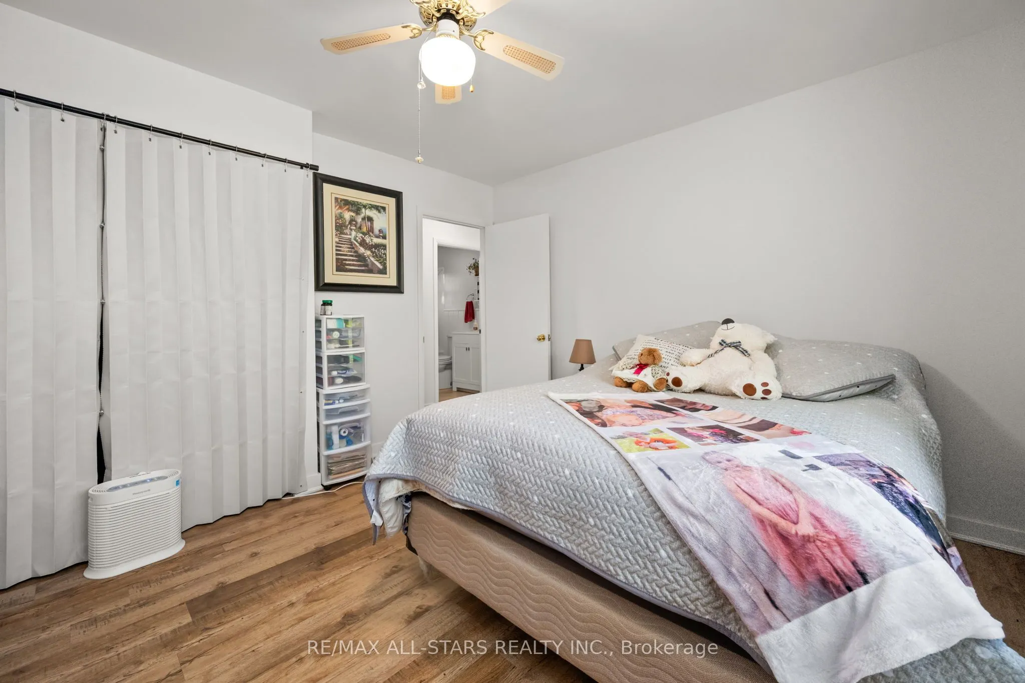 40 Riverglen Drive